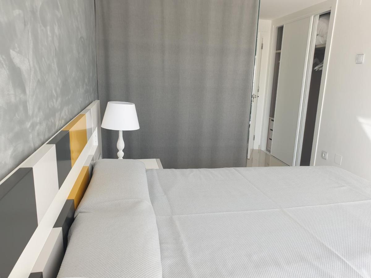 El Mirador Amelie: Beachside Apartment with Pool in Torrevieja Exterior photo